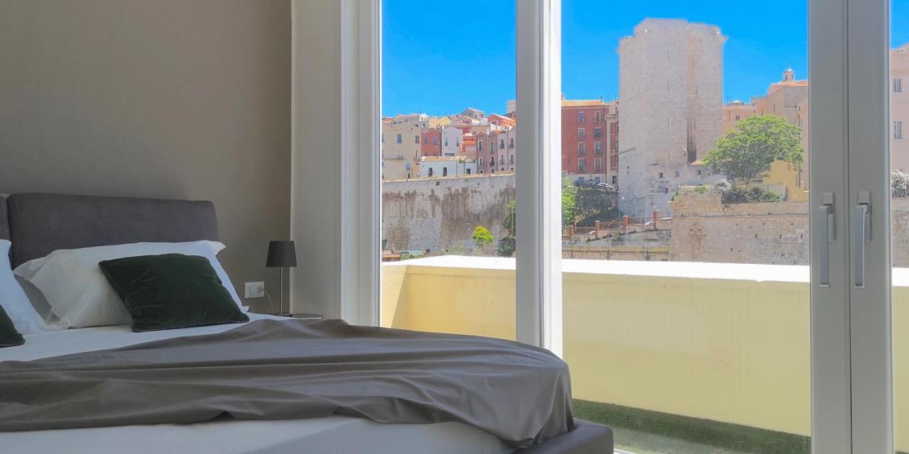 Vista Suites - Piazza Yenne 칼리아리 외부 사진