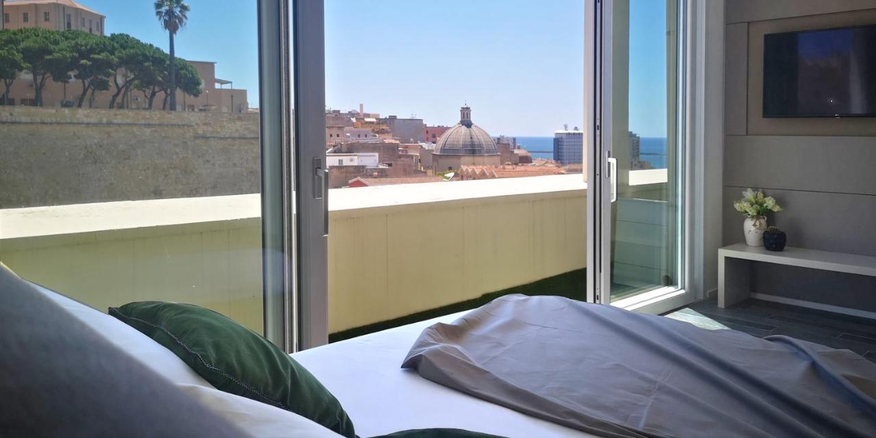 Vista Suites - Piazza Yenne 칼리아리 외부 사진