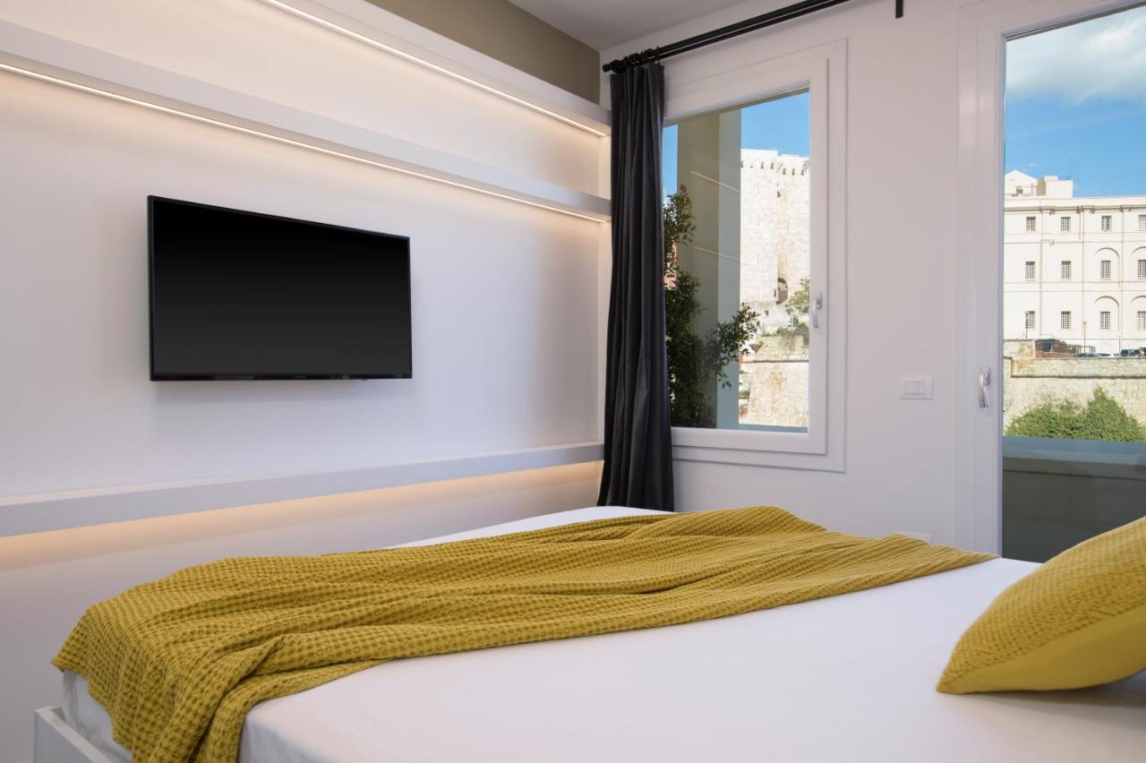 Vista Suites - Piazza Yenne 칼리아리 외부 사진